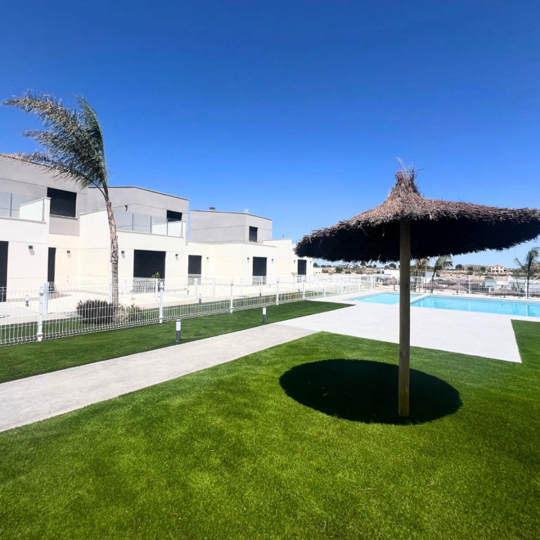 town house for sale in Altaona Golf