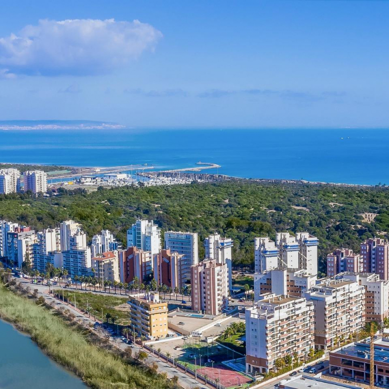 Ground floor apartment for sale in Avenida del Puerto