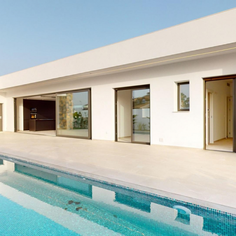 villa for sale in Serena Golf