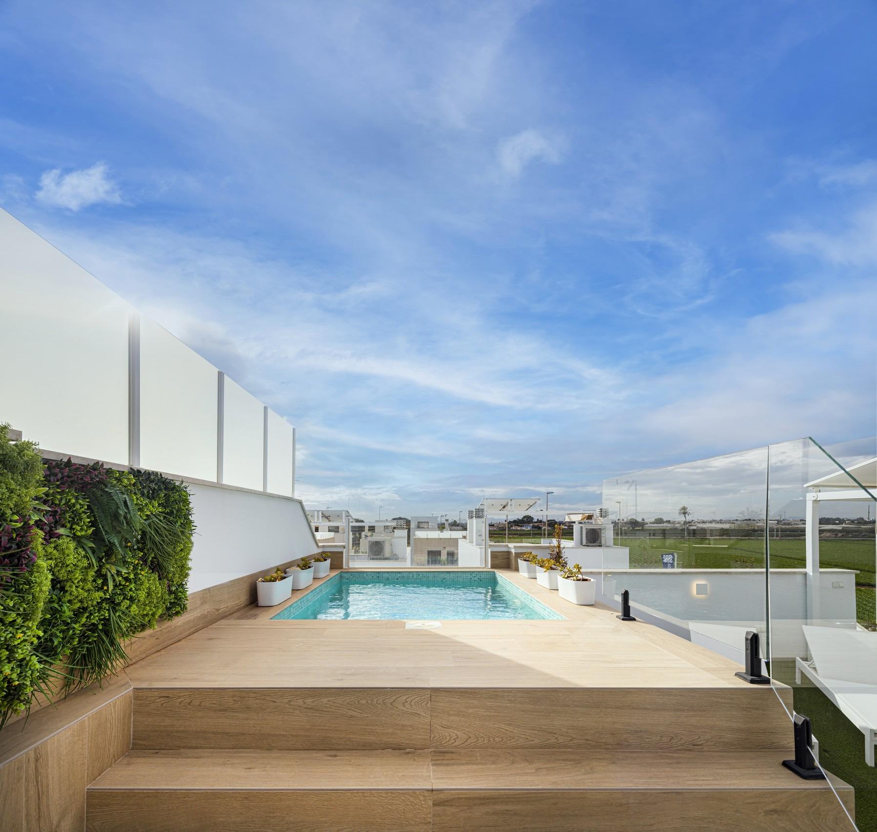 Top Floor Bungalow for sale in Torre De La Horadada