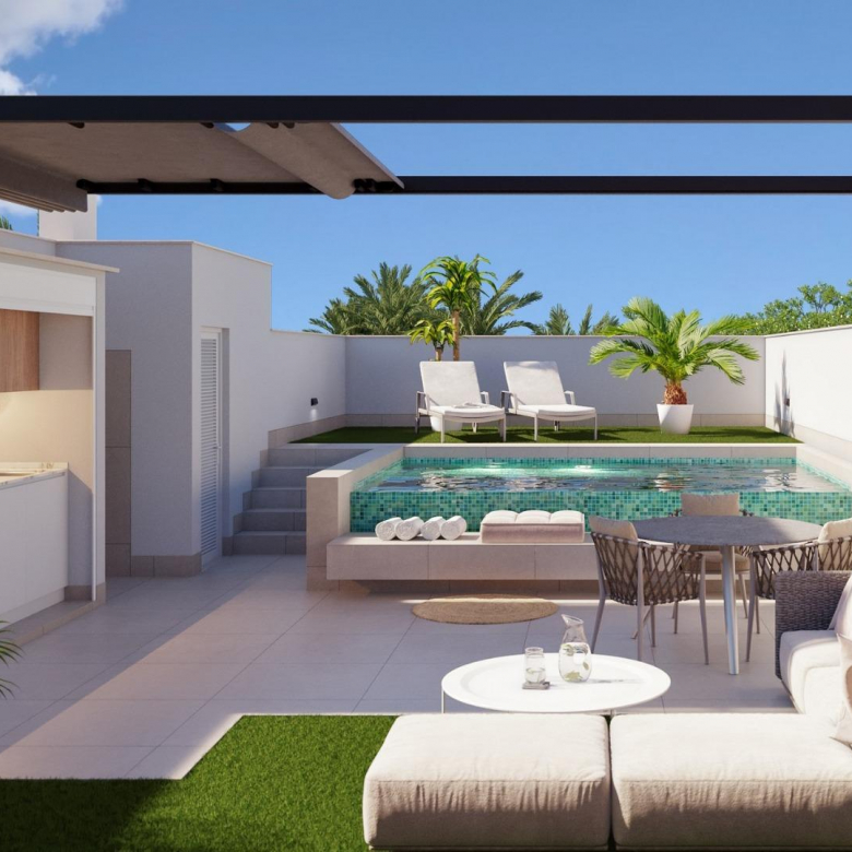 Top Floor Bungalow for sale in parques de Andromeda