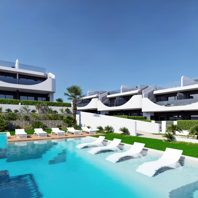 Top Floor Bungalow for sale in Cerro Del Sol