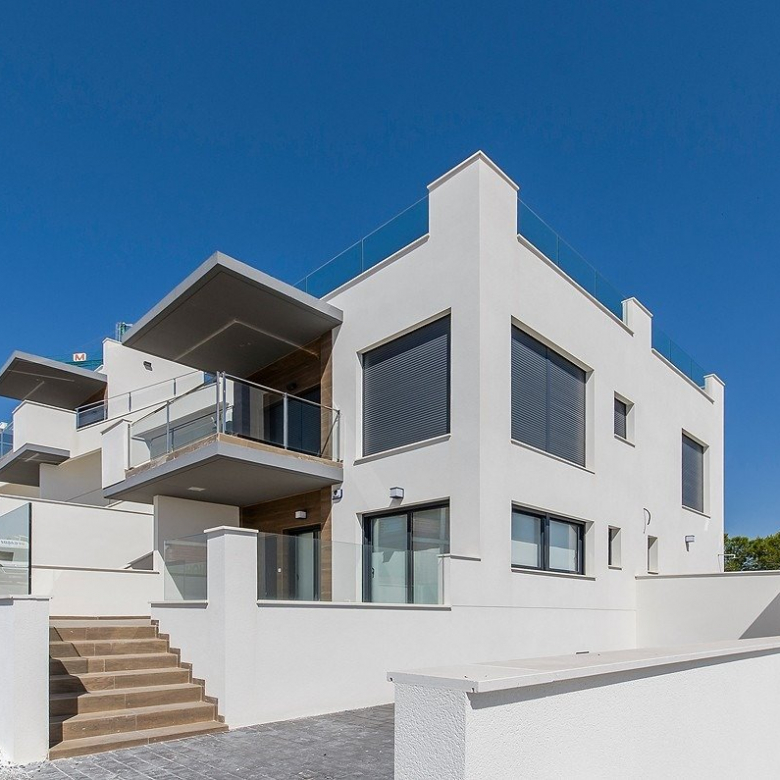 Top Floor Bungalow for sale in VistaBella Golf