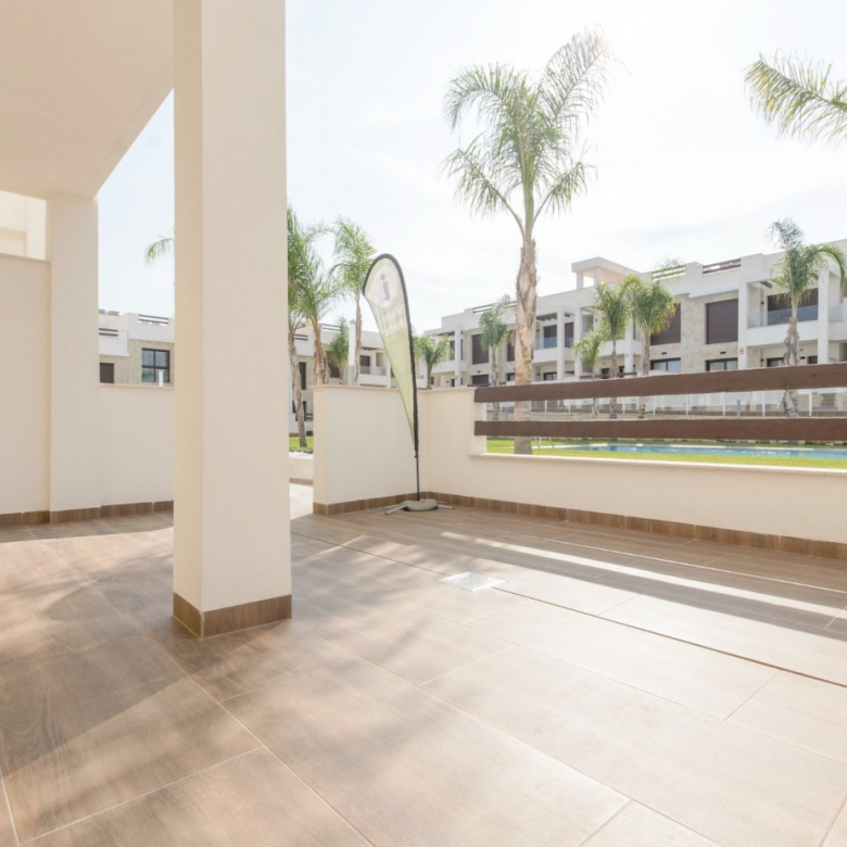 Ground Floor Bungalow for sale in Los Balcones