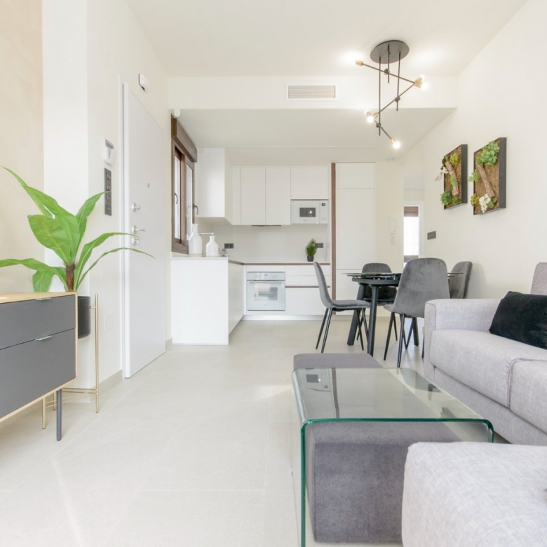 Top Floor Bungalow for sale in Los Balcones