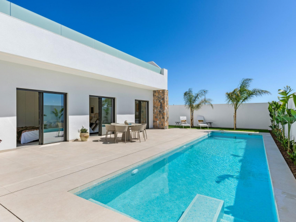 Villa for sale in Serena Golf