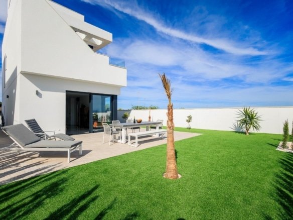 Villa for sale in Lo Romero Golf