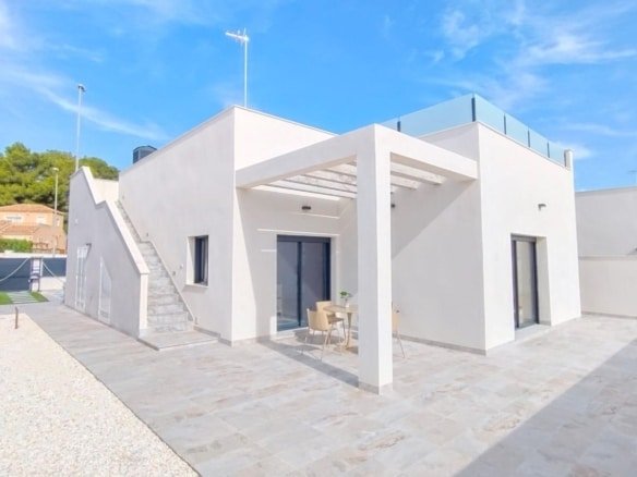 Villa for sale in Pinar De Campoverde