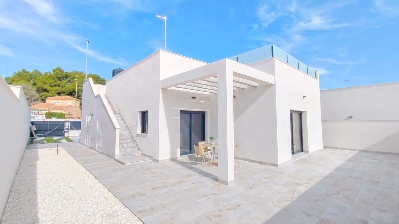 6-2 Villa for sale in Pinar De Campoverde