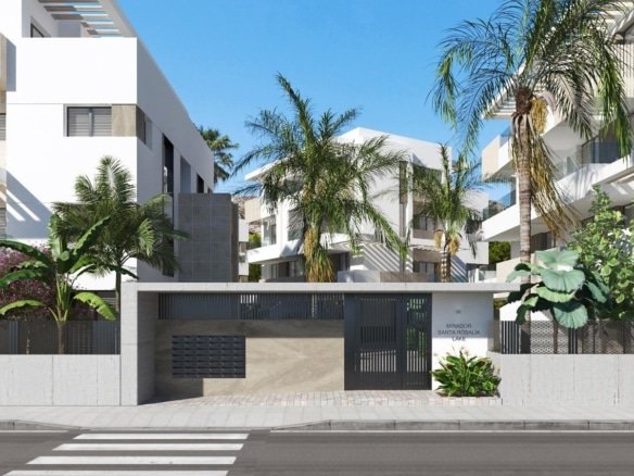 Penthouse for sale in Santa Rosalia Lake and Life Resort