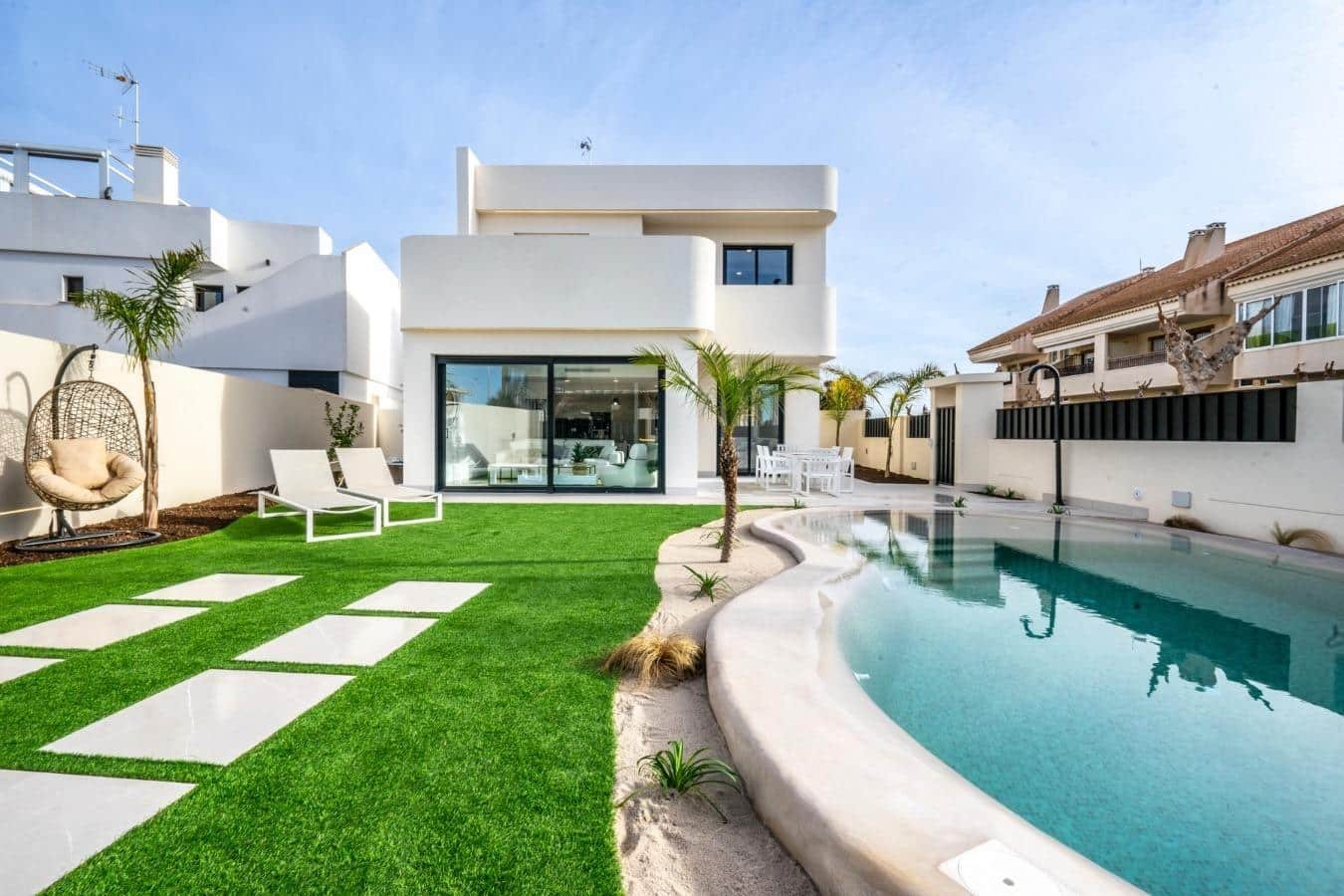 16-2 Villa for sale in Roldán