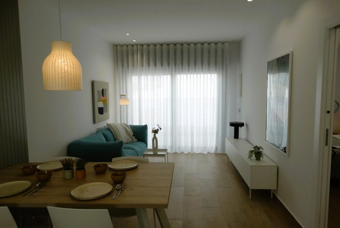 Bungalow in pueblo – Pilar de La Horadada, Alicante – N8872