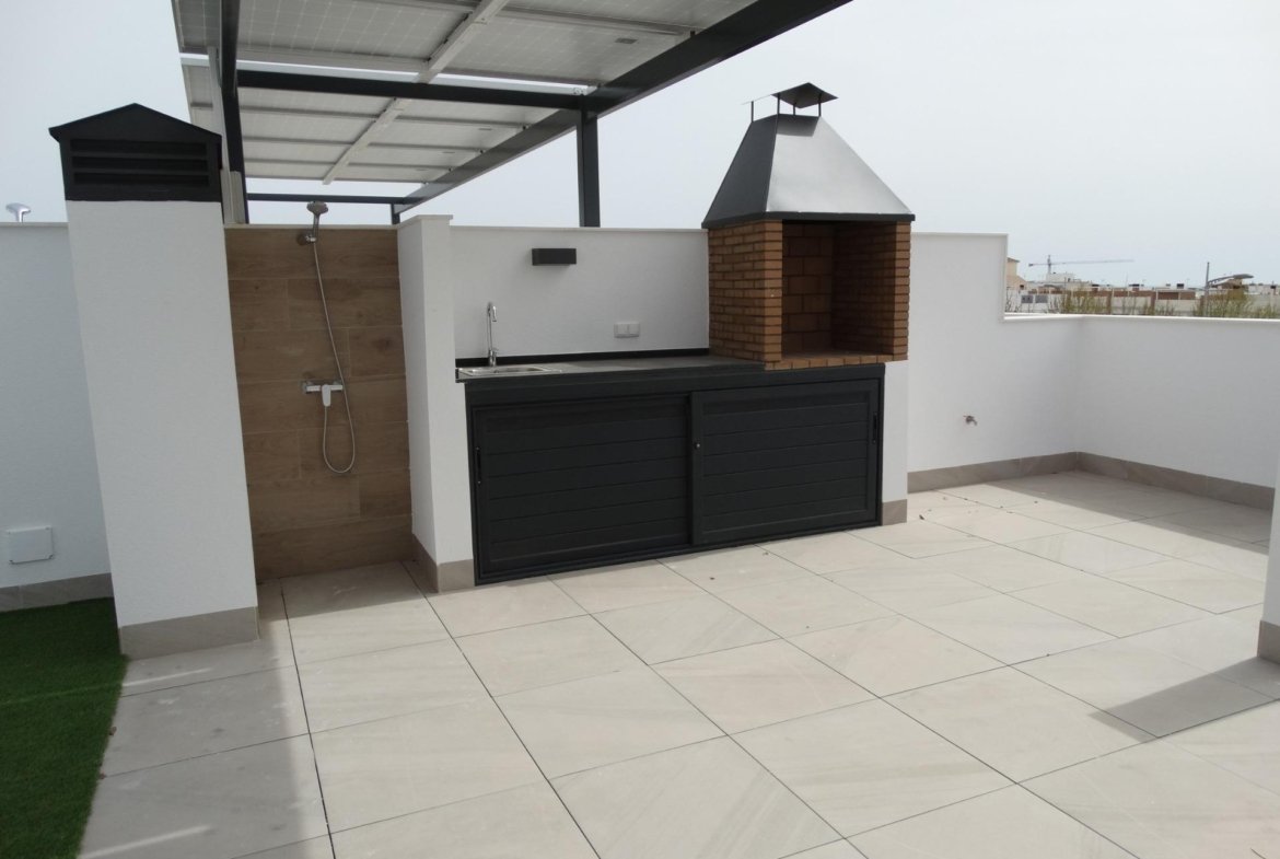 Bungalow in pueblo – Pilar de La Horadada, Alicante – N8874