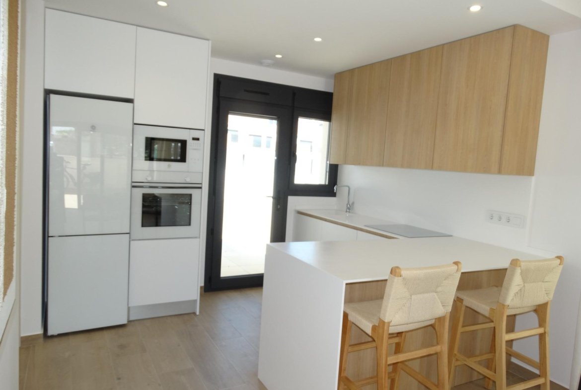 Bungalow in pueblo – Pilar de La Horadada, Alicante – N9770