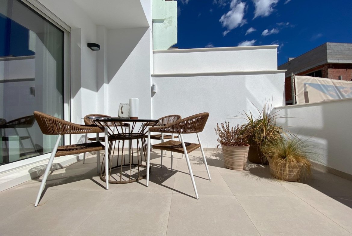 Bungalow in pueblo – Pilar de La Horadada, Alicante – N9921
